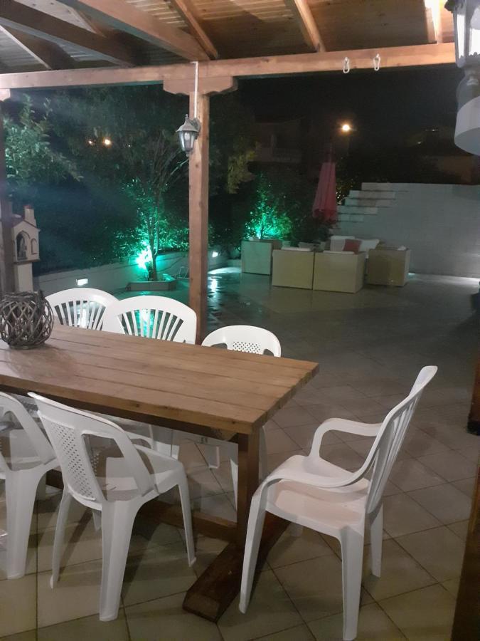 Vila Alegria Nea Iraklitsa Екстериор снимка
